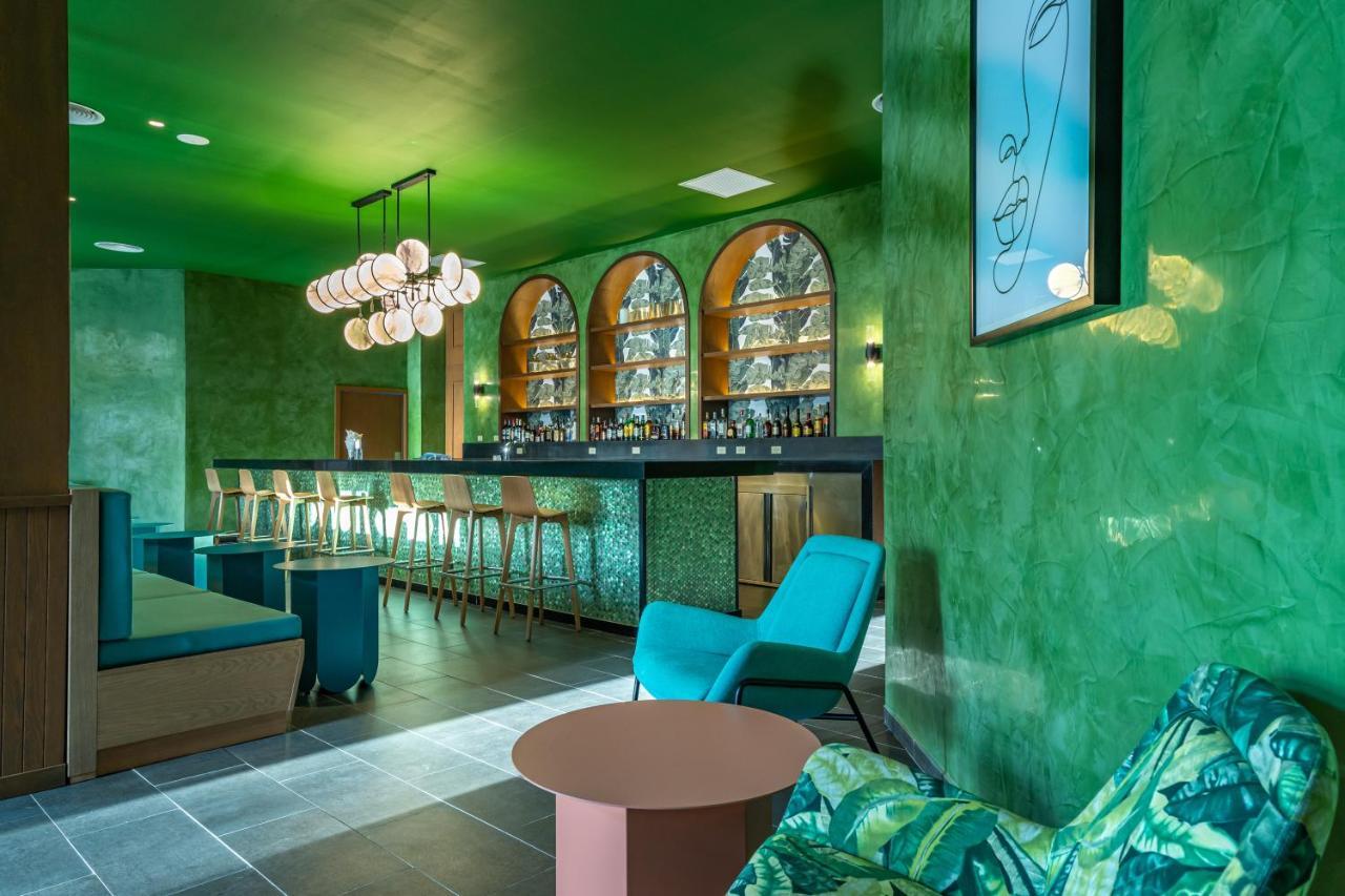 加勒比俱乐部公主海滩水疗度假村-全包 蓬塔卡纳 外观 照片 The bar at the hotel