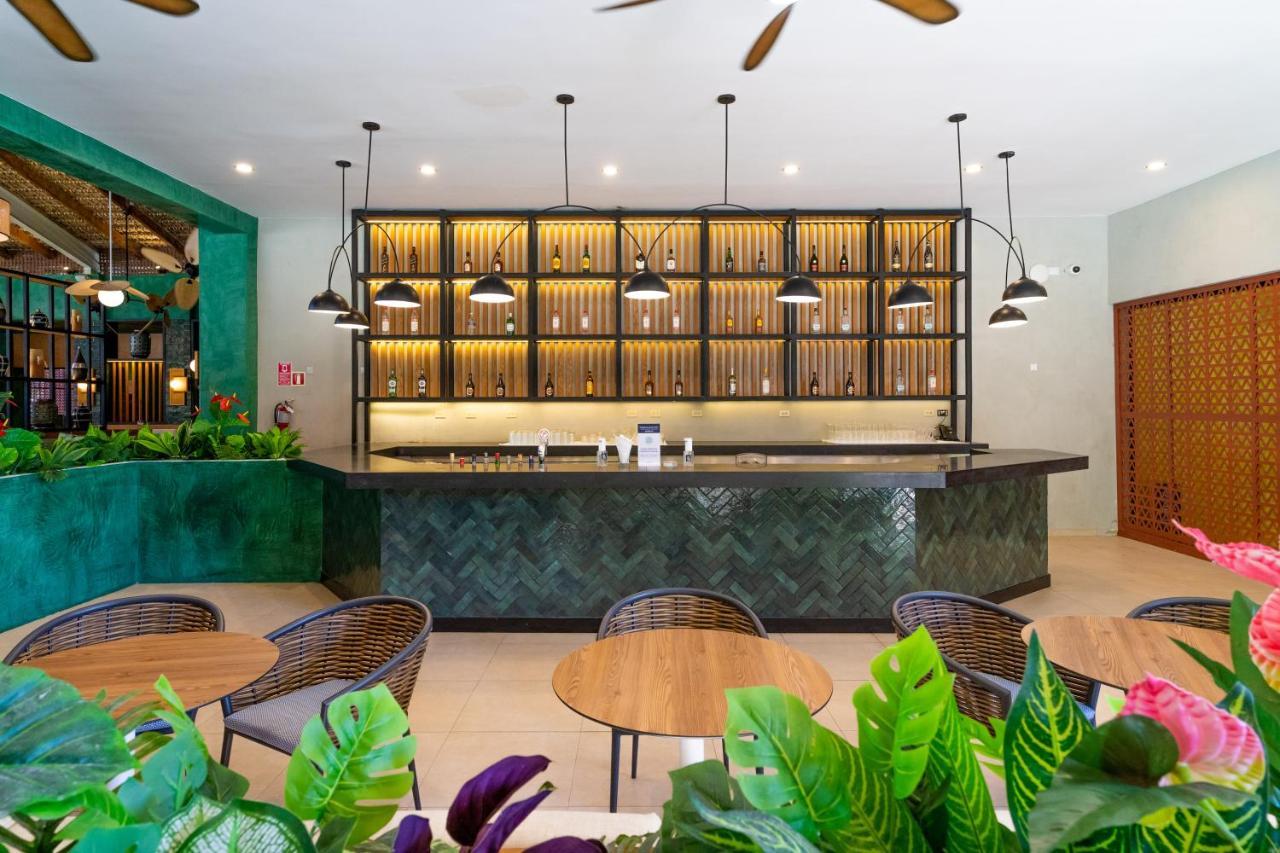 加勒比俱乐部公主海滩水疗度假村-全包 蓬塔卡纳 外观 照片 The bar at the hotel